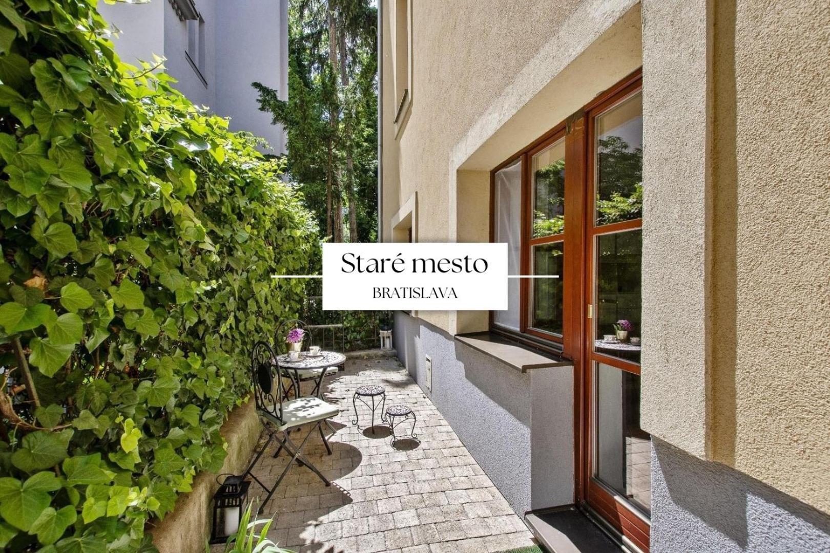 ברטיסלאבה Stylish Historical Apartment + Backyard מראה חיצוני תמונה